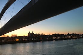 Stadtrundfahrt durch Maastricht am Abend
