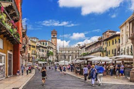 Guided Tour on Foot The beauty of the squares and alleys of Verona