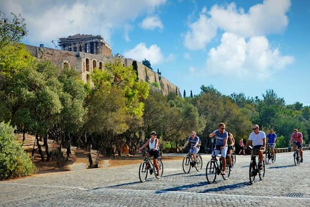 アテネ市の景勝地を巡るバイクツアー