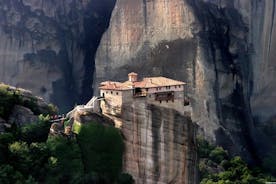 Tour privato: monasteri di Meteora per l'intera giornata (partenza da Calcidica)