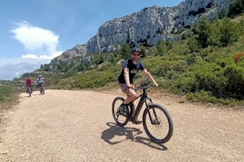 Maastohiihto E-Bike Tour Marseille Calanquesissa