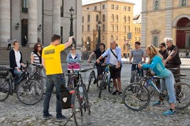 2-hour city tour by bike in Munich to the hotspots of the Isar metropolis