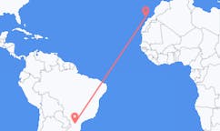 브라질 구아라푸아바에서 출발해 스페인 아주이에게(으)로 가는 항공편