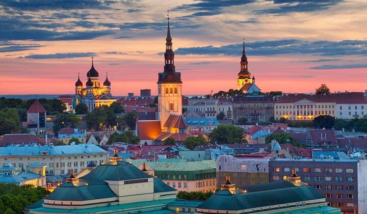 Tallinn Scavenger Hunt and Best Landmarks Self-Guided Tour