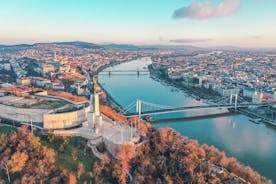 Private Tour durch Budapest mit einem Einheimischen mit einem geführten Szechenyi-Bad-Erlebnis