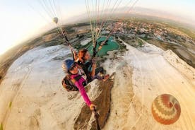 Paragliding-Erfahrung in Pamukkale von erfahrenen Piloten vor Ort