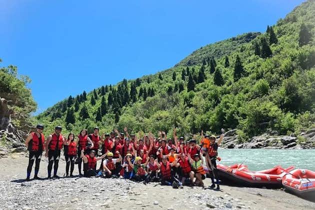 Expérience de rafting incroyable sur la dernière rivière sauvage Vjosa d'Europe à Permet, en Albanie