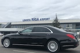 Privétransfer van de luchthaven van Riga naar de stad Riga