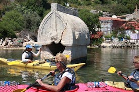 Tour en kayak de mar sobre la ciudad hundida de Kekova Kas