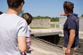 Warnemuende Shore Excursion: Privat Sachsenhausen Memorial og Berlin Tour