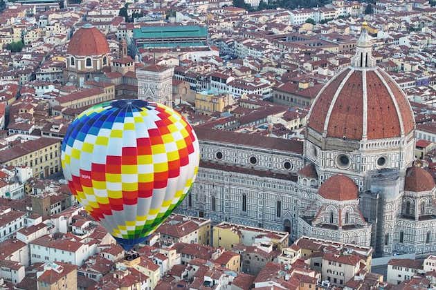 Fahrt mit dem Heißluftballon über Florenz