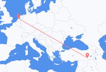 Flyrejser fra Batman, Tyrkiet til Amsterdam, Holland