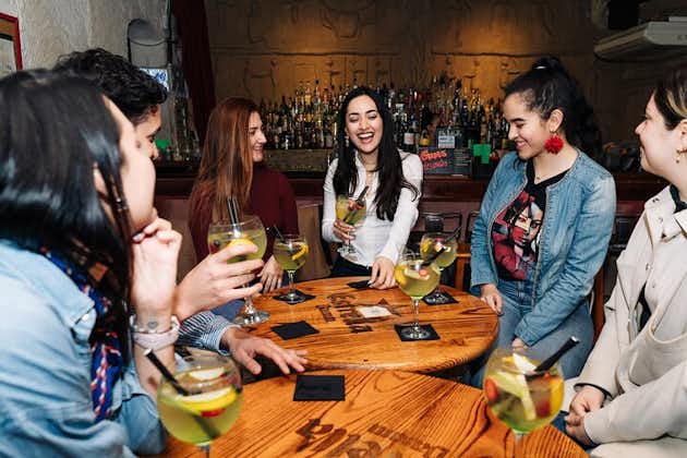 Tipsy Tour Bar Crawl in Barcelona met lokale gids