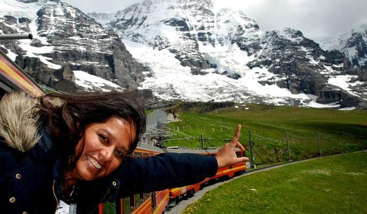 チューリッヒ発、ヨーロッパ最高峰ユングフラウヨッホを訪れる日帰りツアー