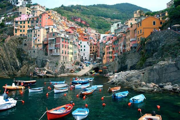Cinque Terre Vibes with Postcard Perfection and Lunch Treats