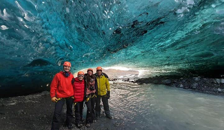 3-Day Ice Cave, South Coast, Golden Circle and Northern Lights from Reykjavik