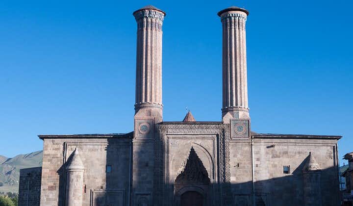 Visita guiada privada a pie con todo incluido por la ciudad de Erzurum
