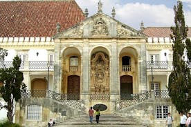 Passeio Privado a Pé em Coimbra com U.C. Acesso Antecipado de Ingressos