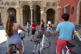 Utforska Pisa med elcykel (självguidad tur)