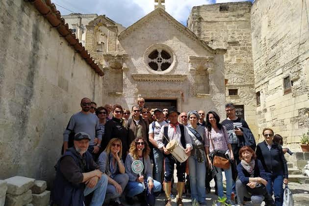参观 Sassi Matera，进入房屋洞穴和岩石教堂