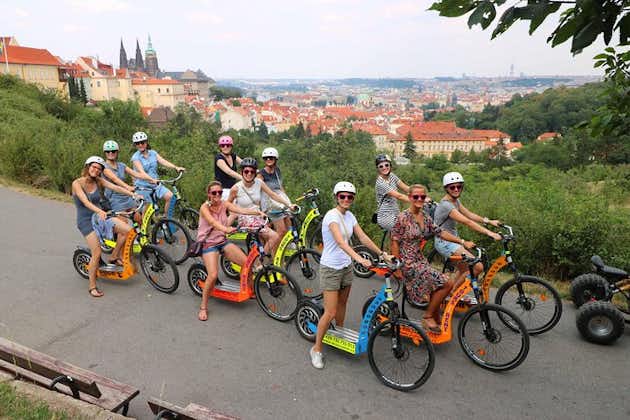 Privat Grandiose halvdags guidad rundtur i Prag på Segway och eScooter