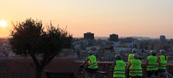 Tour in bici di Lisbona di notte