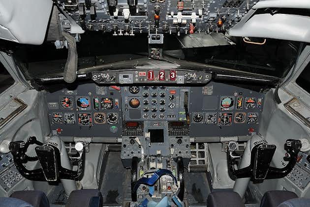 photo of view of Cockpit of Boeing 727 gullfaxi, akureyri, Iceland.