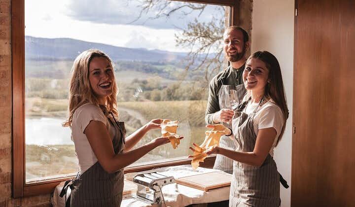 BRUNELLO KOKKINGSKLASSE - Lunsj og matlaging med utsikt i en Brunello vingård
