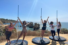 Algarve : expérience de pole dance avec vue sur l'océan avec Prosecco