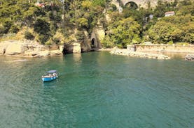 Excursões Náuticas Argo - Passeio de barco pelo Golfo de Nápoles com snorkel