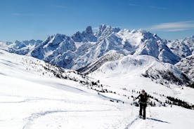 Cortina Dolomitas: experiencia de senderismo y trineo en invierno