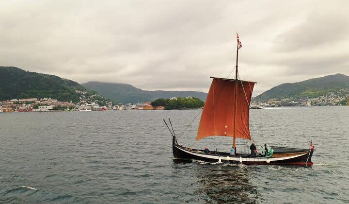 Experiencia en el fiordo de Bergen a bordo de un barco de estilo vikingo