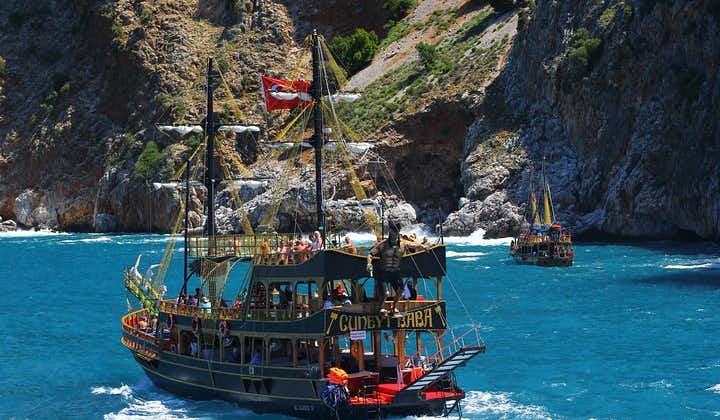 Alanya Pirate Boat with Lunch and Drinks