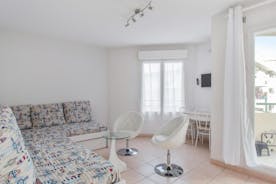 Modern Studio with Terrace in Nice Center, 3 Min To the Beach - Welkeys
