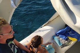 Privat motorbådsdagskrydstogt fra Naxos til de små kyklader
