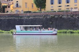 Arno river E-Boat Cruise & tasty Lunch in a typical Restaurant