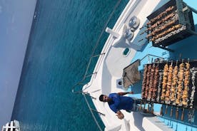 デメトリス キャラ BBQ ボート。バーベキュー付きブルー ラグーン ボート ツアー