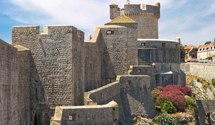Spaziergang zur Erkundung der historischen Stadtmauern und Kriege von Dubrovnik