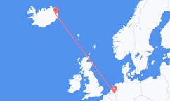 航班从荷兰埃因霍温市到埃伊尔斯塔济市，冰岛塞尔