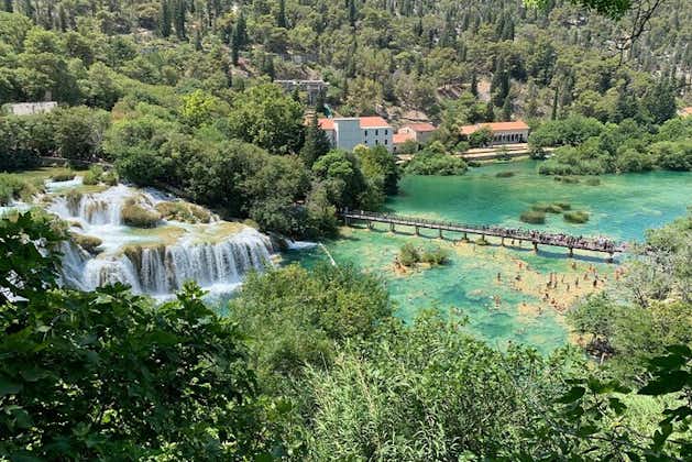 Visite privée aux cascades de Krka et Sibenik depuis Trogir