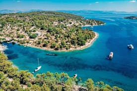 Tour auf drei Inseln ab Split (Schiffswrack, Blaue Lagune, Maslinica) MITTAGESSEN IM PREIS INBEGRIFFEN