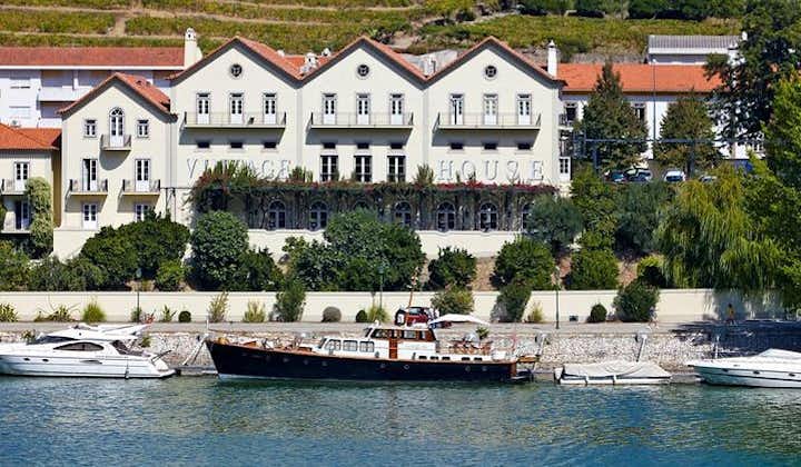 Douro Valley Day Cruise from Porto to Pinhão with Breakfast, Lunch &Wine Tasting