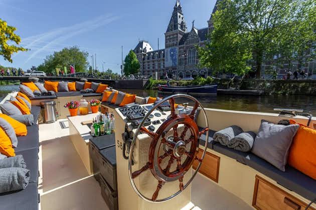 阿姆斯特丹豪华游船之旅，船上设有酒吧