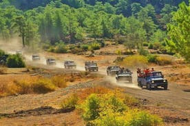 Side Jeep Safari Tour con cascata e combattimenti d'acqua