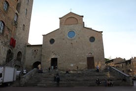 Besuch von San Gimignano mit einem lokalen Expertenführer