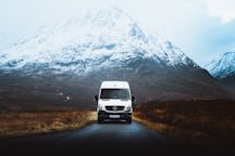 Full-day minivan tours in Scotland