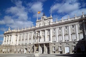 Madrid Sightseeing Tour with Royal Palace Skip the Line 