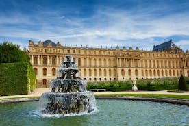 Versaillesin palatsin live-kierros ja pääsy puutarhaan Pariisista