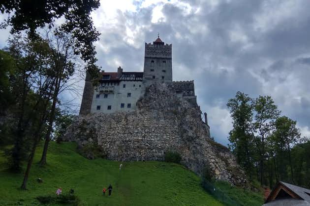 Private Peles & Bran Castles and Brasov City Tour from Bucharest