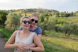 The Ultimate Chianti Vespa Tour från nära San Gimignano